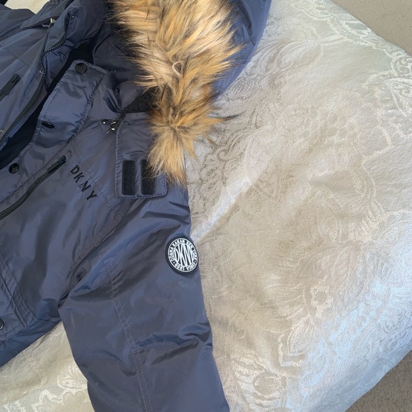 Charcoal Grey DKNY kids down winter coat . Worn twice in very good condition - Picture 6 of 6